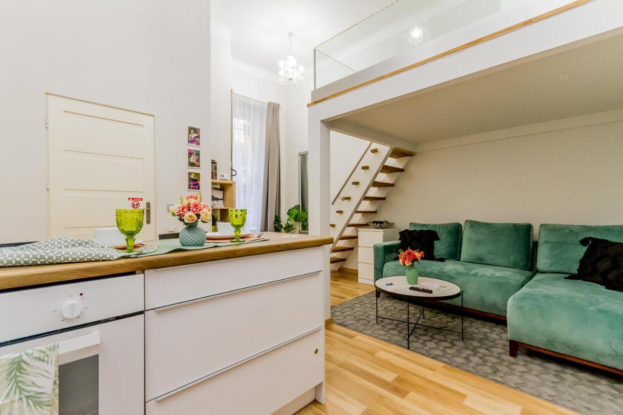 W17cozy 10min Walk To Parliament & Friendly Host Apartment
