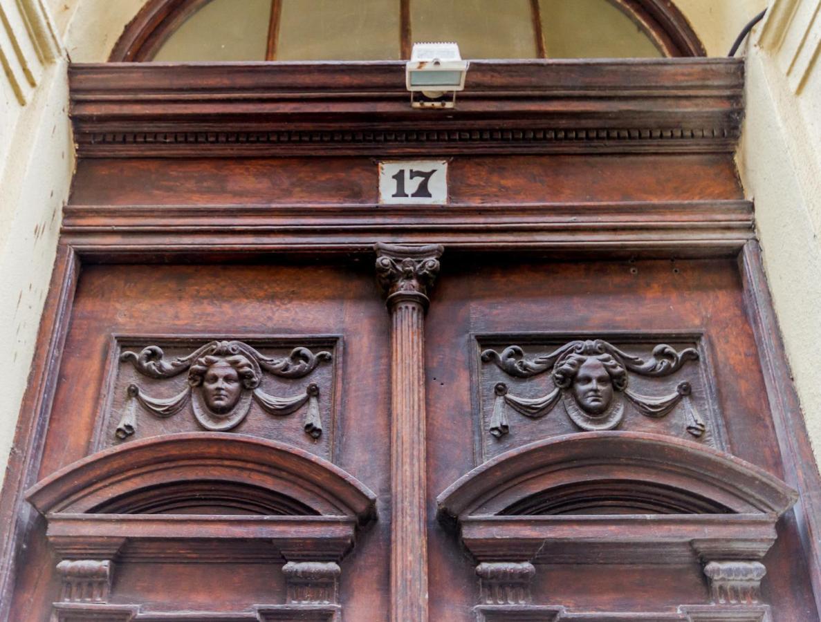 W17cozy 10min Walk To Parliament & Friendly Host *