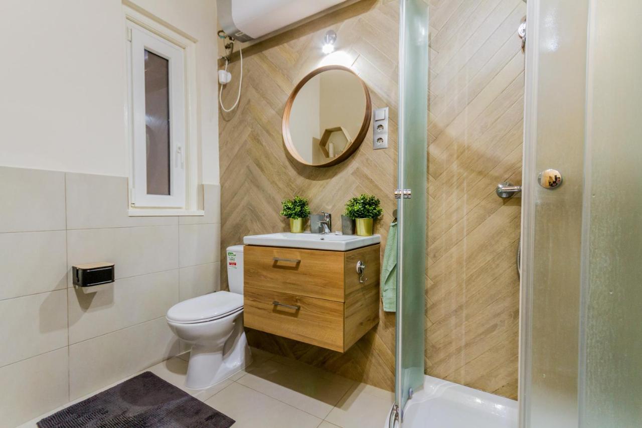 W17cozy 10min Walk To Parliament & Friendly Host Apartment
